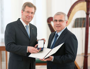 Verleihung des Bundesverdienstkreuzes an Dr. Schulze